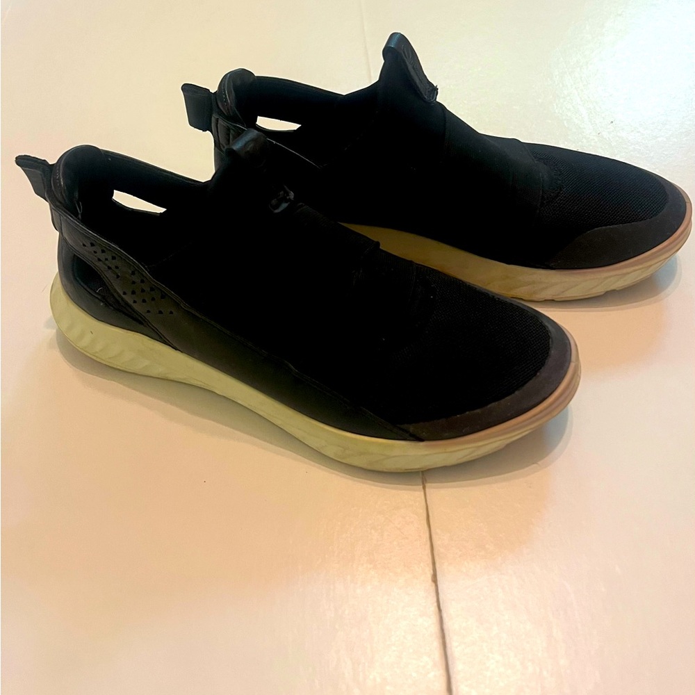 Ecco ST1 size 7 slip on sneakers, casual shoes.